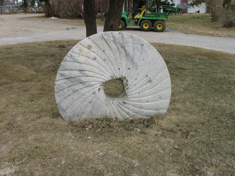 Scaled image mill_grinding_stone.jpg 