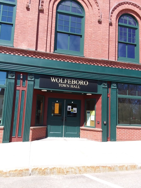 Scaled image 15_Town_Hall_front.jpg 